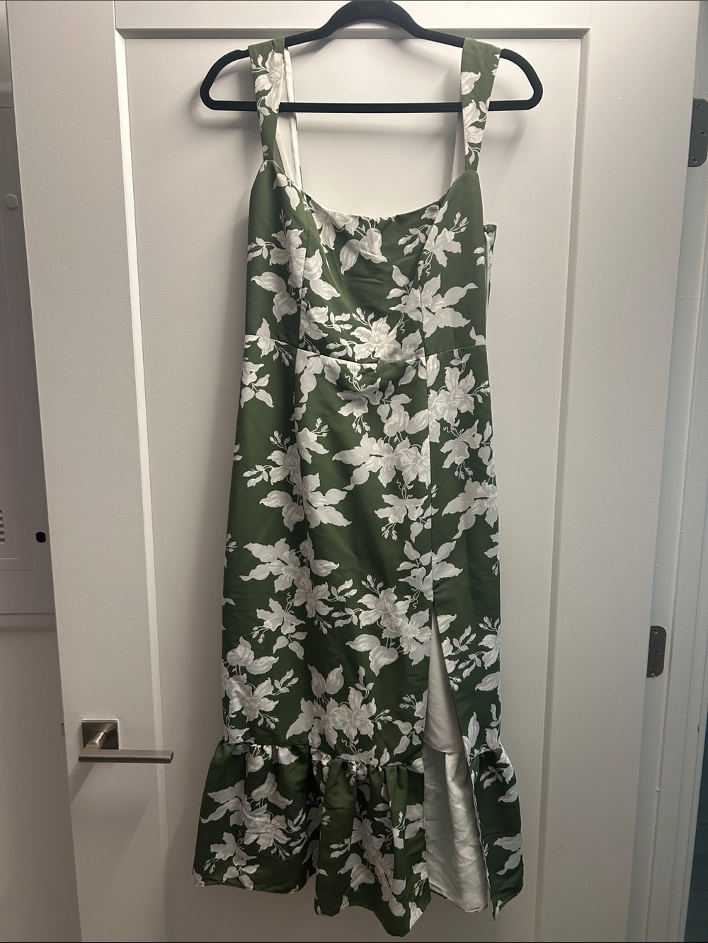 Sachin and Babi Laura Floral Green Midi Dress with White Bloom Print